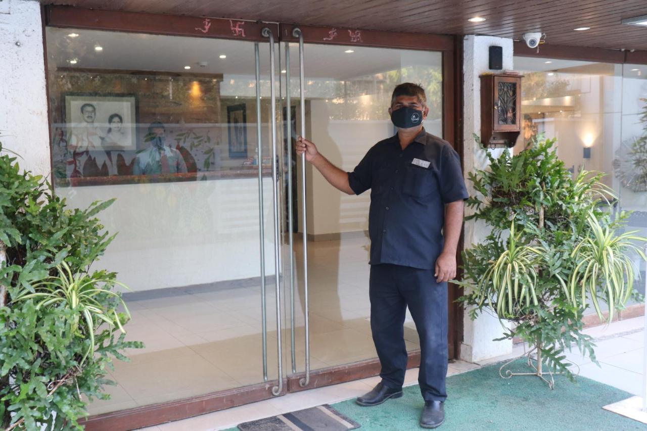 Hotel Samraj Mumbai  Buitenkant foto