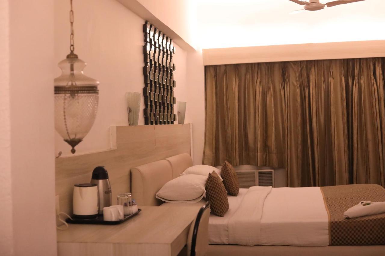 Hotel Samraj Mumbai  Buitenkant foto